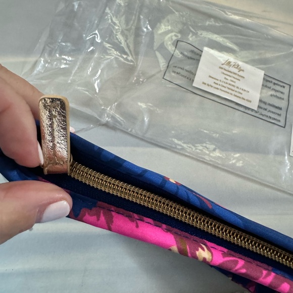 Lilly Pulitzer clutch - Picture 2 of 5